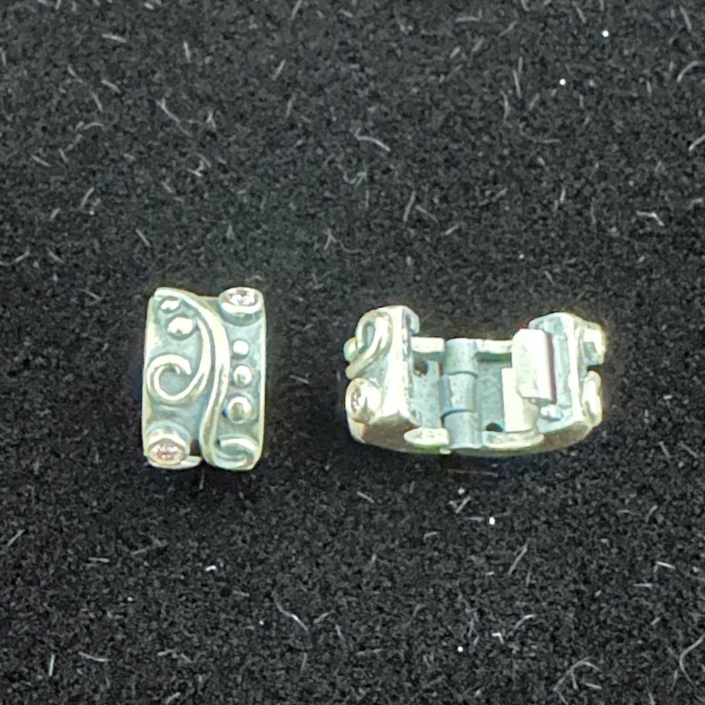 Pandora charm clips